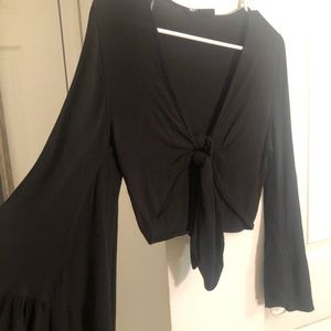 BEAUTIFUL BOUTIQUE TIE CROP TOP